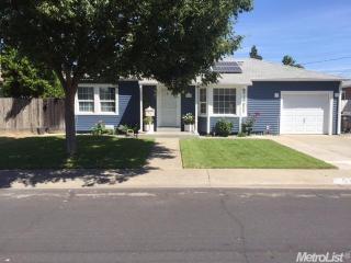 611 Fir St, Manteca, CA 95336-4849