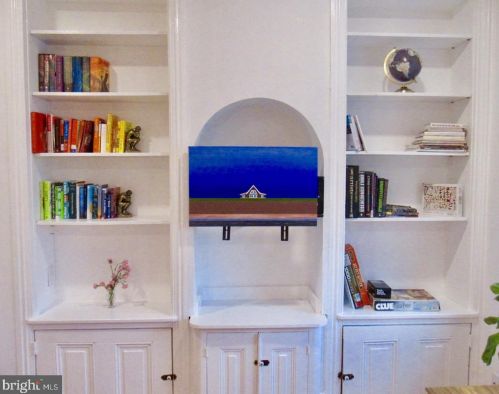 933 4th St, Philadelphia PA  19147-6603 exterior