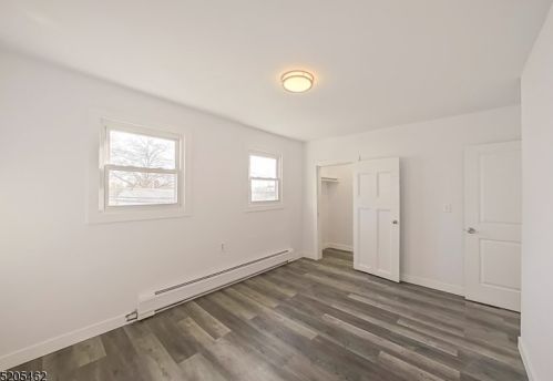 76 Passaic Ave, Paterson NJ  07506-1406 exterior