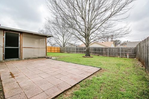 6900 Penhurst Dr, Fort Worth TX 76133-6422 exterior