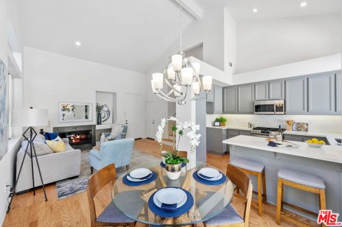 47 Del Carlo, Irvine CA  92606-8824 exterior