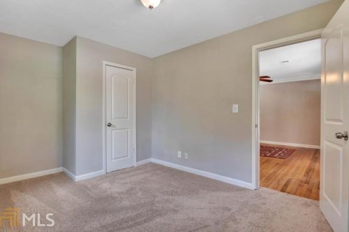 180 Scott Blvd, Stockbridge GA 30281-3855 exterior