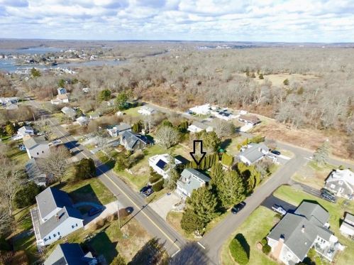 55 Palm Beach Ave, South Kingstown, RI 02882-4419
