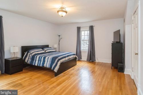 16 Renfrew Ave, Trenton NJ  08618-3334 exterior