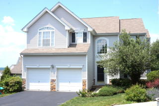 143 Winding Hill Dr, Hackettstown, NJ 07840-5670