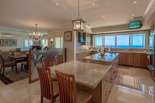 445 Maono Loop, Honolulu HI  96821-2526 exterior