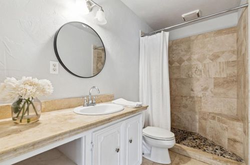 3821 Mercury St, Fort Worth TX  76111-5142 exterior