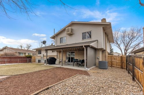 2572 Pagosa Way, Aurora CO 80011-4930 exterior