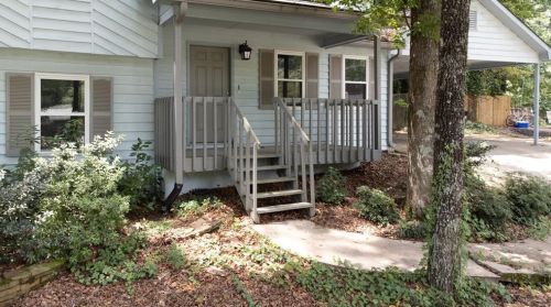 2580 Suncrest Ct, Buford, GA 30519-6425