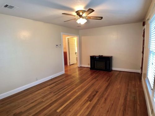 905 54th St, Austin TX  78751-1705 exterior