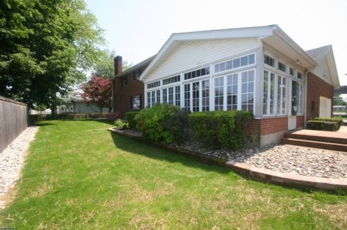 312 Whalen St, Manville, NJ 08835-2247