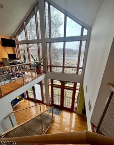 33 Maple Pkwy, Sparta, NJ 07871-2012