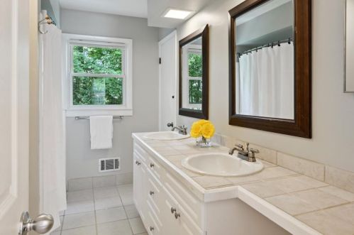 2745 Eaton Pl, Atlanta GA  30350-5547 exterior
