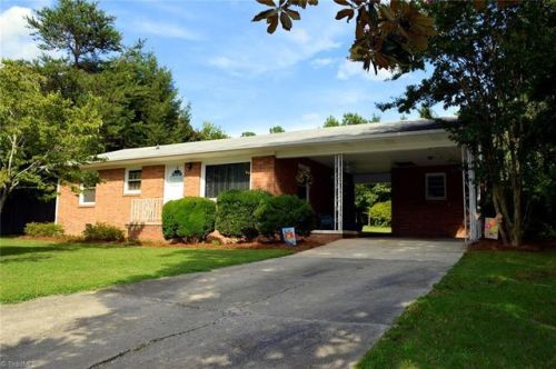 5734 Uwharrie Rd, High Point, NC 27263-4168