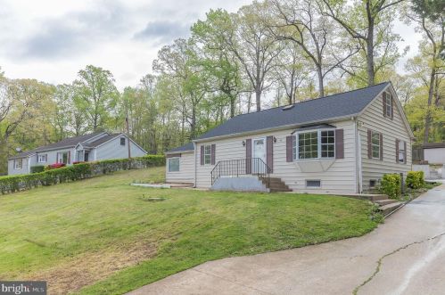 18407 Woodland Dr, Triangle VA  22172-1316 exterior