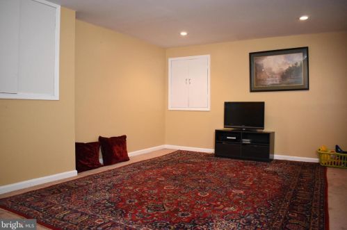 2843 Schubert Dr, Silver Spring MD 20904-6886 exterior