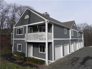 304 Fairmount Dr, Upper Stepney CT 06468-2877 exterior