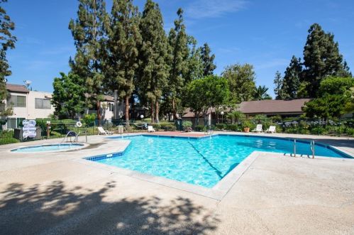 1290 Cabrillo Park Dr, Santa Ana CA  92701-3113 exterior