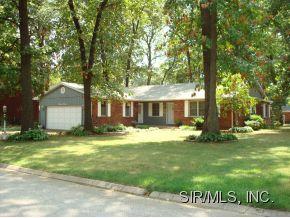 1111 Robert Dr, Godfrey IL  62035-2543 exterior