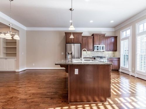 815 Highland Green Way, Atlanta GA  30306-5212 exterior