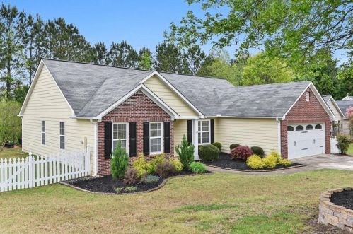 5622 Riverside Walk Dr, Buford, GA 30518-7477