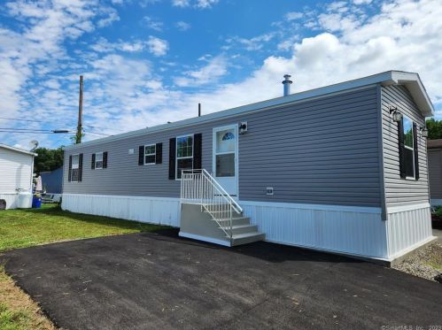 230 Main St, Wallingford CT  06492-3728 exterior