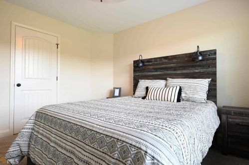 541 Lake Vista Dr, Jefferson GA  30549-4605 exterior