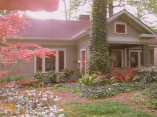 489 Emory Cir, Atlanta GA  30307-1142 exterior
