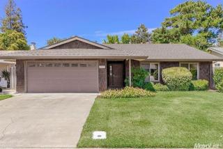 3323 Lillard Dr, Davis, CA 95618-4910