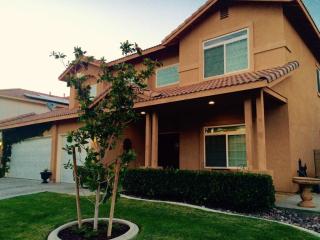 4019 Prestwick Ln, Palmdale, CA 93551-5382