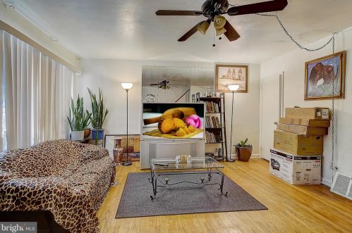 6004 10th St, Philadelphia PA 19141-3703 exterior