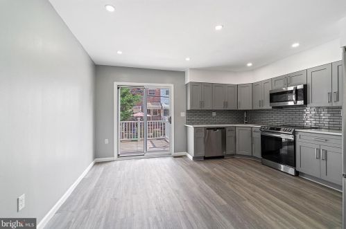 1019 Johnston St, Philadelphia, PA 19148-4914