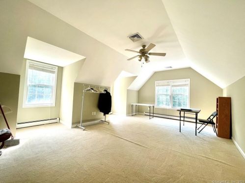 6 Winfield Way, Gales Ferry, CT 06339-1549