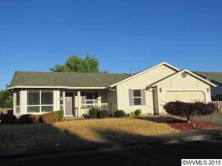 1315 Robert St, Woodburn, OR 97071-8689