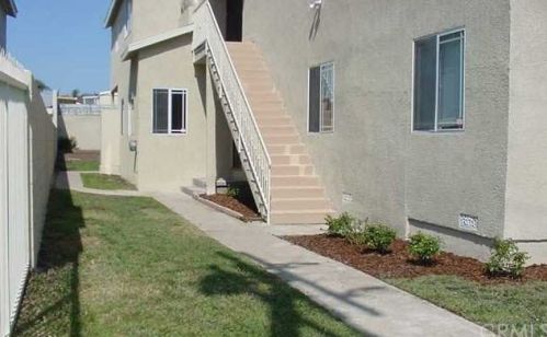 1555 204th St, Torrance, CA 90501-1604