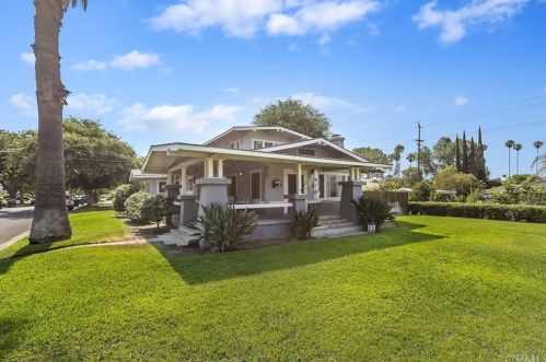 6268 Palm Ave, Riverside CA  92506-2021 exterior