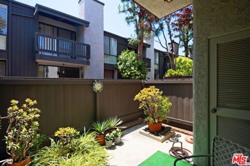 925 14th St, Santa Monica CA  90403-3111 exterior
