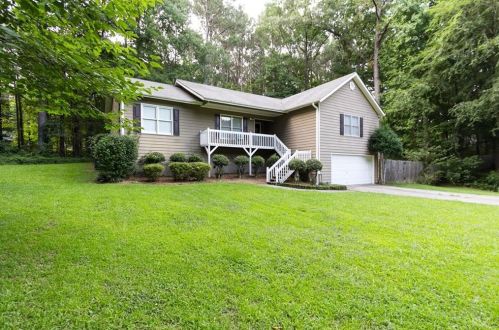 4461 Stoney Creek Ct, Loganville, GA 30052-2804
