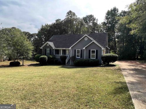 102 Bridlewood Dr, Lagrange, GA 30240-8835