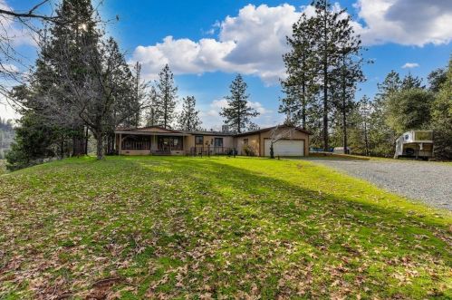 1085 Buckeye Ridge Pl, Cape Horn, CA 95713-9577