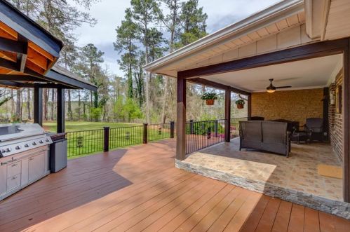 2570 Lake Capri Rd, Conyers GA  30012-3342 exterior