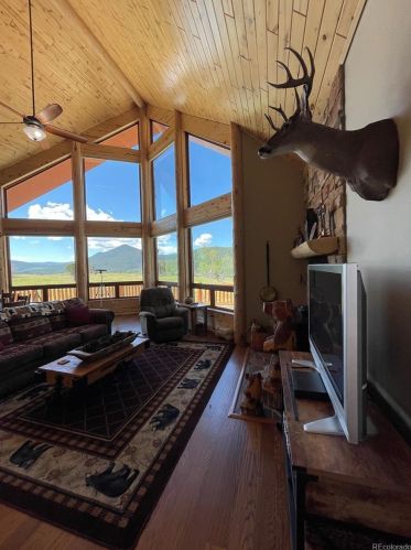 2221 Sigler Dr, Sangre De Cristo Ranches CO exterior