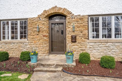 3706 Broadview Dr, Cincinnati, OH 45208-1902