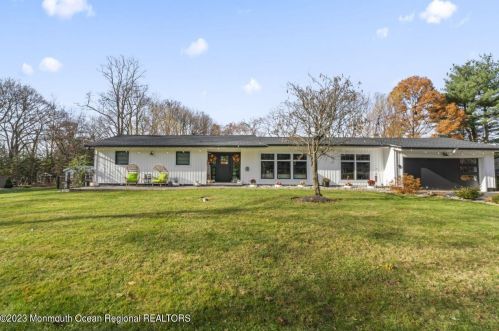 181 Crawfords Corner Rd, Holmdel Village, NJ 07733-2256