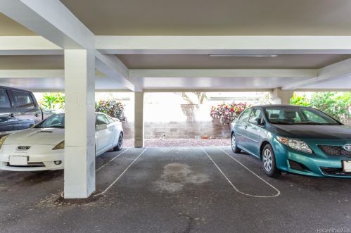 727 Lukepane Ave, Honolulu HI  96816-1033 exterior