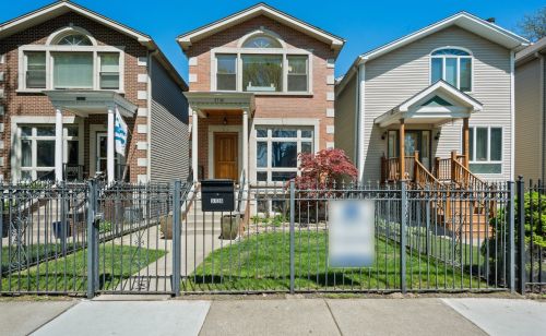 3736 Eddy St, Chicago, IL 60618-5022