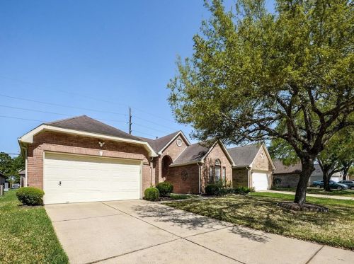 910 Peach Hollow Cir, Pearland, TX 77584-2096