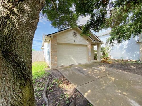 16921 Hamilton Point Cir, Webberville TX  78653-5240 exterior