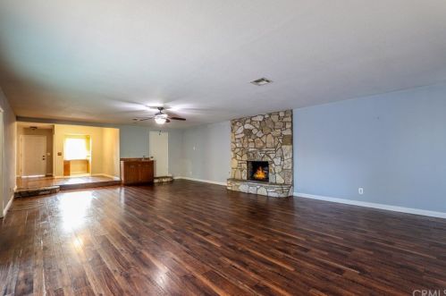 320 Ash St, Anaheim CA  92805-4315 exterior