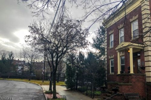28 Grant St, Montclair NJ  07042-4810 exterior